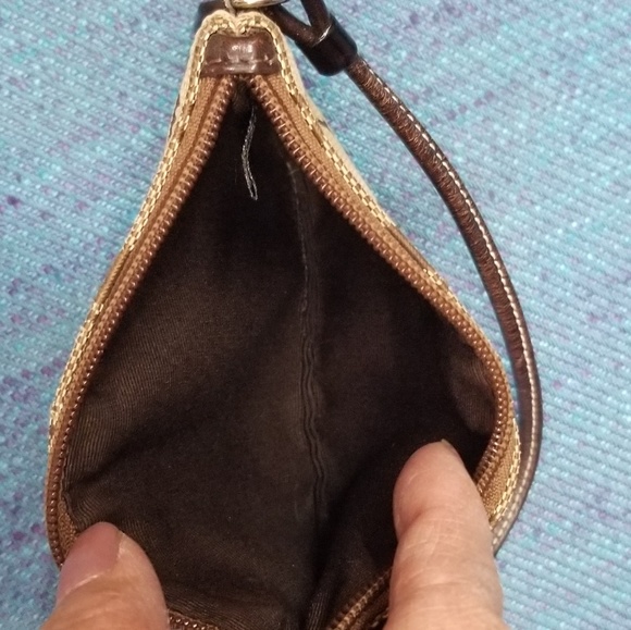 COACH  signature wristlet - Picture 5 of 5